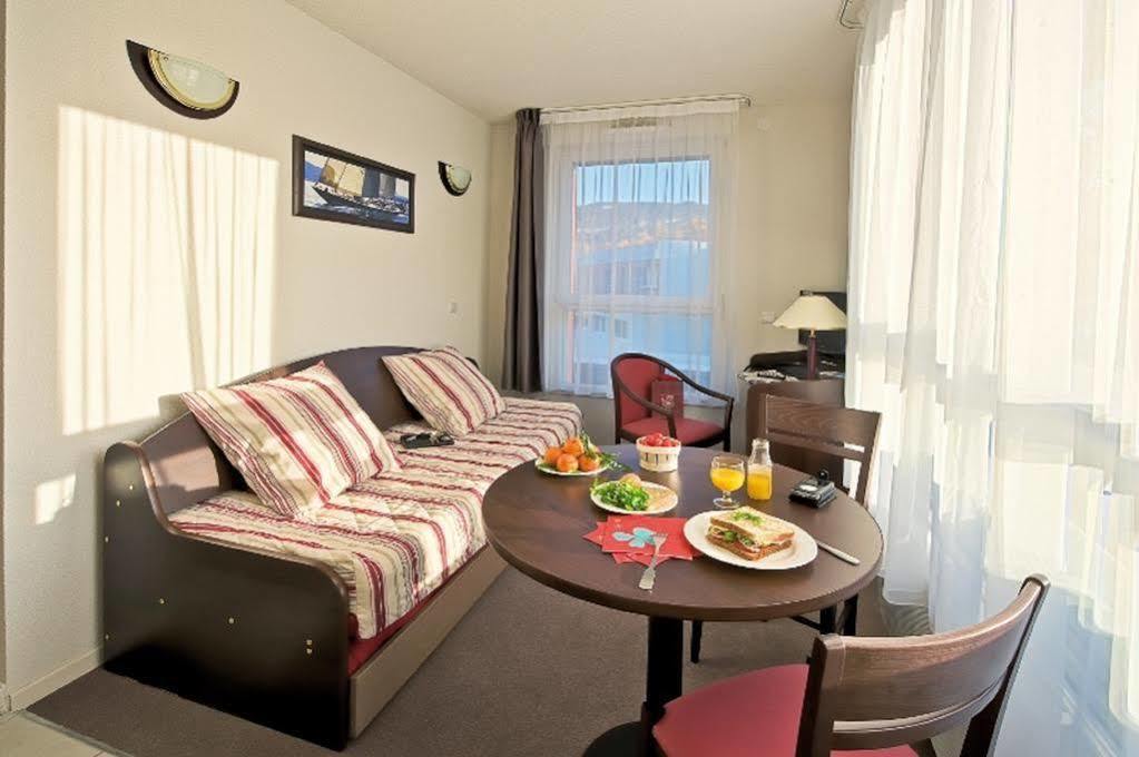 Appart Hotel Annecy Seynod Buitenkant foto